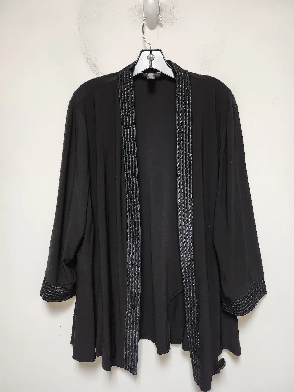 Top Short Sleeve By R And M Richards In Black, Size: 2x